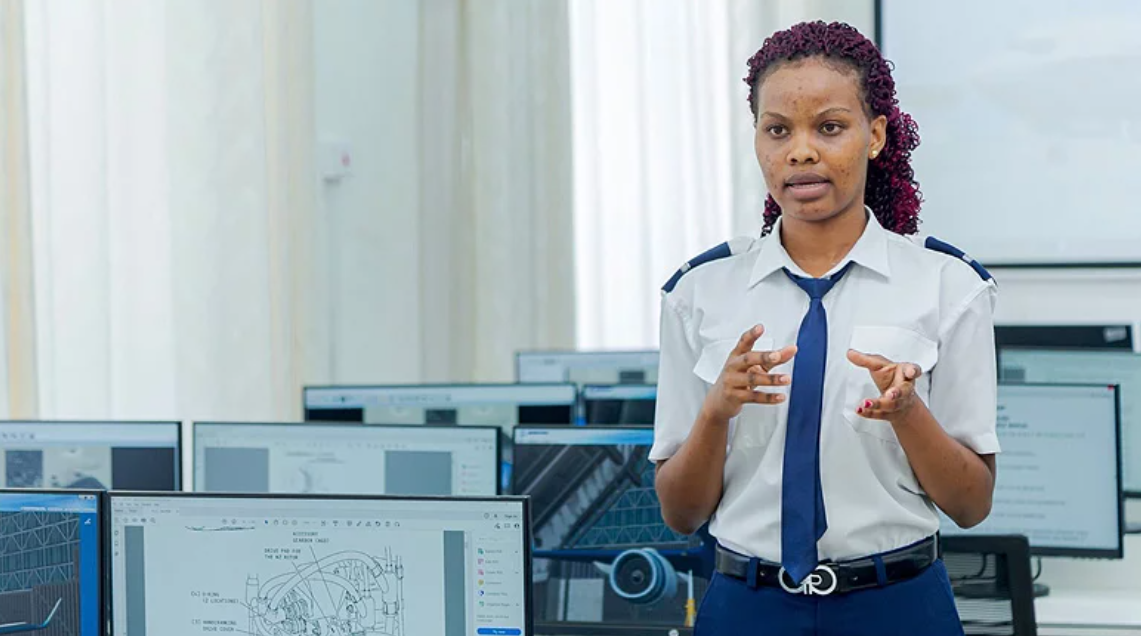 Doreen Msafiri in one of her Aircraft Maintenance Engineering classes. Photo: True Vision Production / World Bank